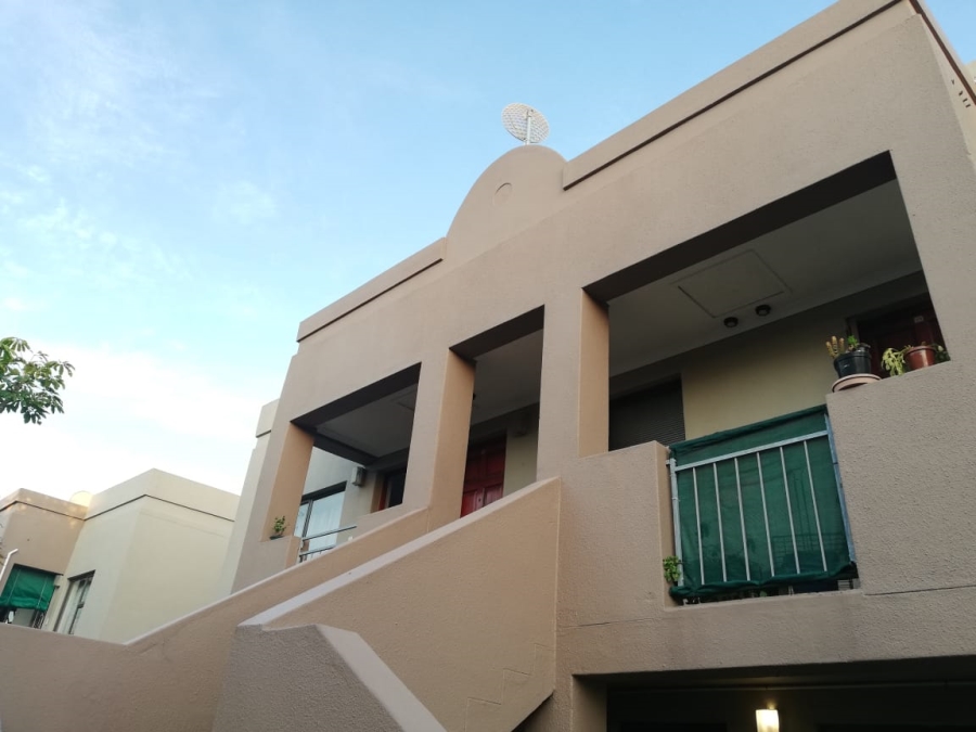 To Let 1 Bedroom Property for Rent in Oakglen Western Cape